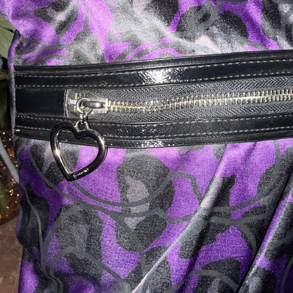 Coach Purple and Black Signature Shoulder Bag - Picture 3 of 6